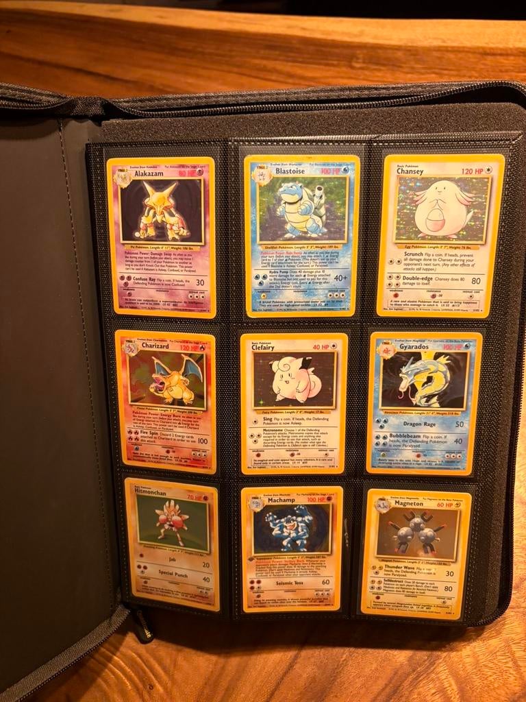Base set engels compleet, Ophalen of Verzenden, Zo goed als nieuw