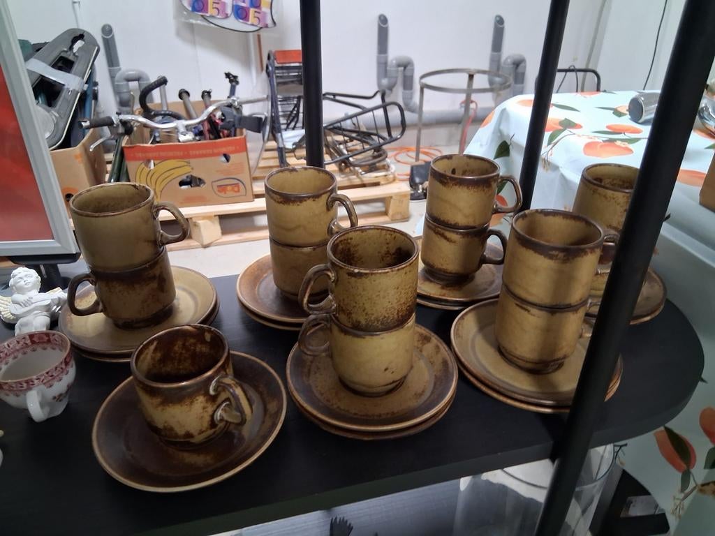 Vintage Aardewerk Koffie/Theeservies - 12-delig, Gebruikt, Ophalen of Verzenden, Overige stijlen, Kop(pen) en/of Schotel(s)