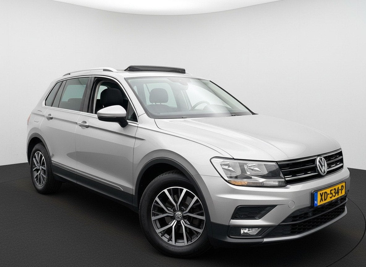 Volkswagen Tiguan 1.4 TSI 150PK ACT DSG HIGHLINE PANO/TREKHA, Stof, 4 cilinders, 150 pk, Automatische klimaatregeling