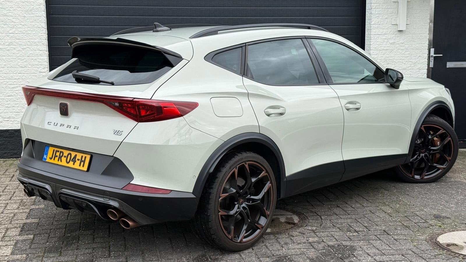 Cupra FORMENTOR | 295/999 | Taiga Grey | Carbon | 360 | Be, Auto's, Dealer onderhouden, Gebruikt, 11 km/l, Automatische klimaatregeling