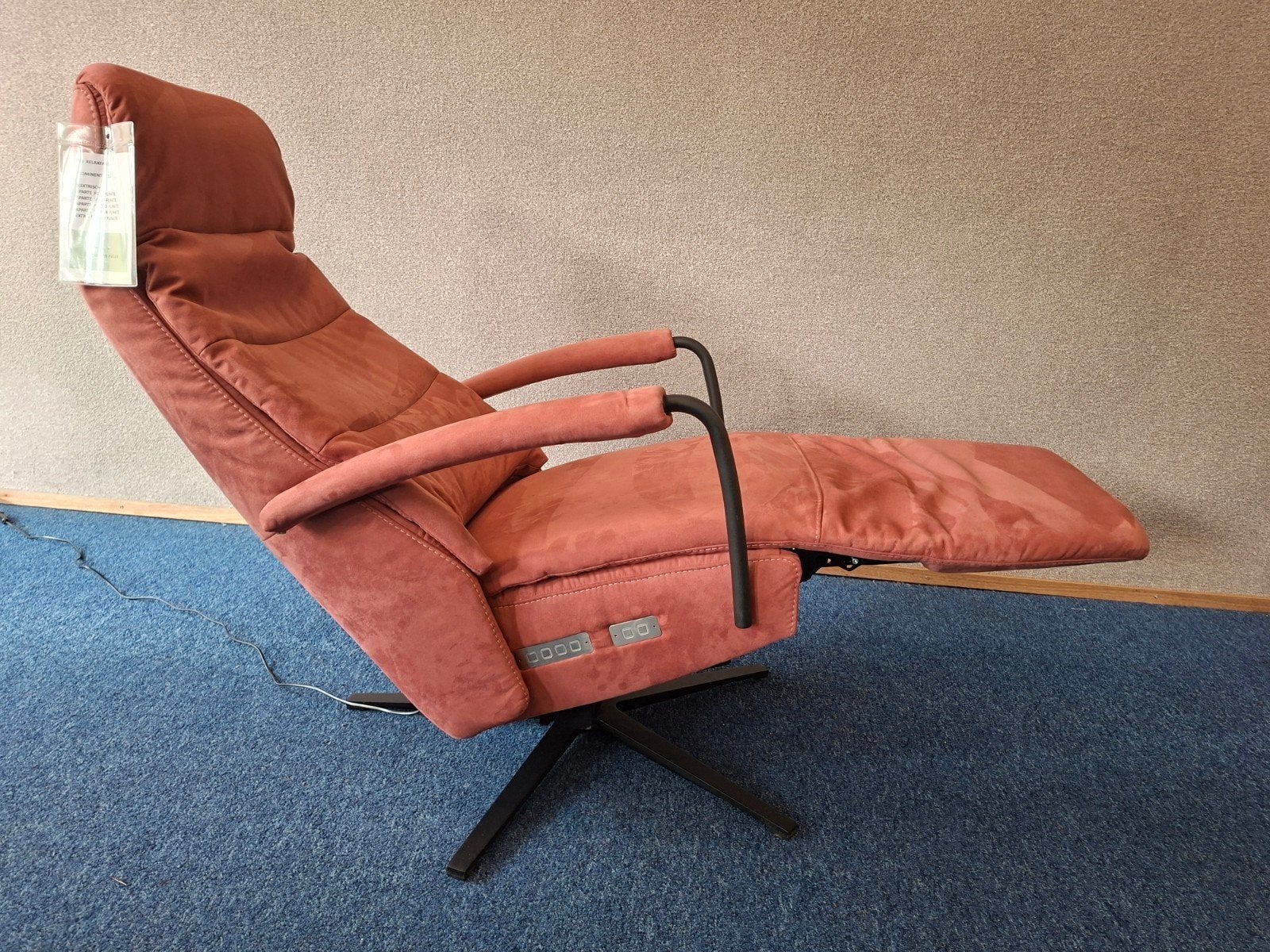 sta op relax fauteuil Prominent c102 Extra luxe Als nieuw!, Minder dan 75 cm, Hoofdstraat 60 Schijndel, Ophalen of Verzenden, Zo goed als nieuw