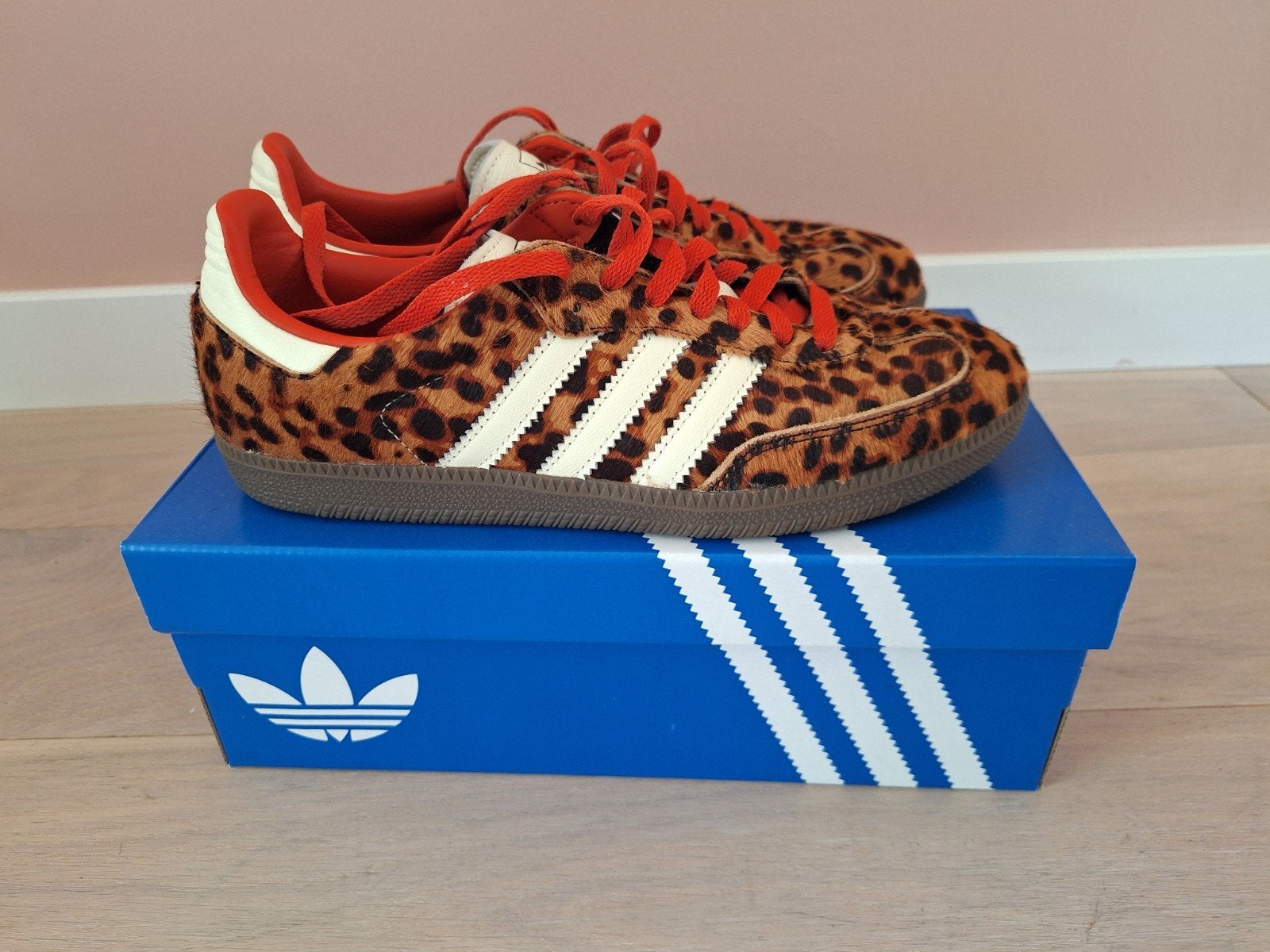 T.k. Adidas samba sneaker leopard maat 42,5, Bruin, Adidas, Ophalen of Verzenden, Sneakers of Gympen