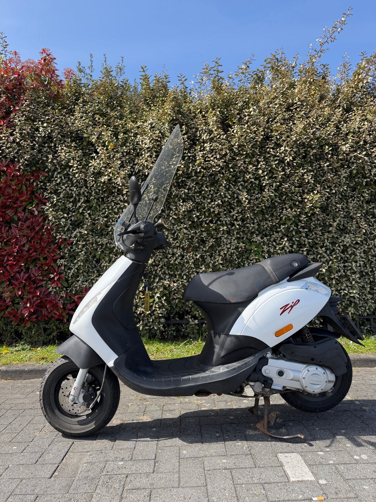 Piaggio Zip, 2020 4T, EURO4  - Wit, Goed Onderhouden, Fietsen en Brommers, Scooters | Piaggio, Ophalen, Gebruikt, Maximaal 45 km/u