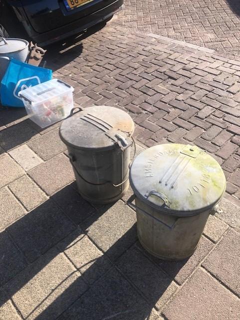 vuilnisbak, 40 liter of meer, Ophalen, Gebruikt, 50 tot 75 cm