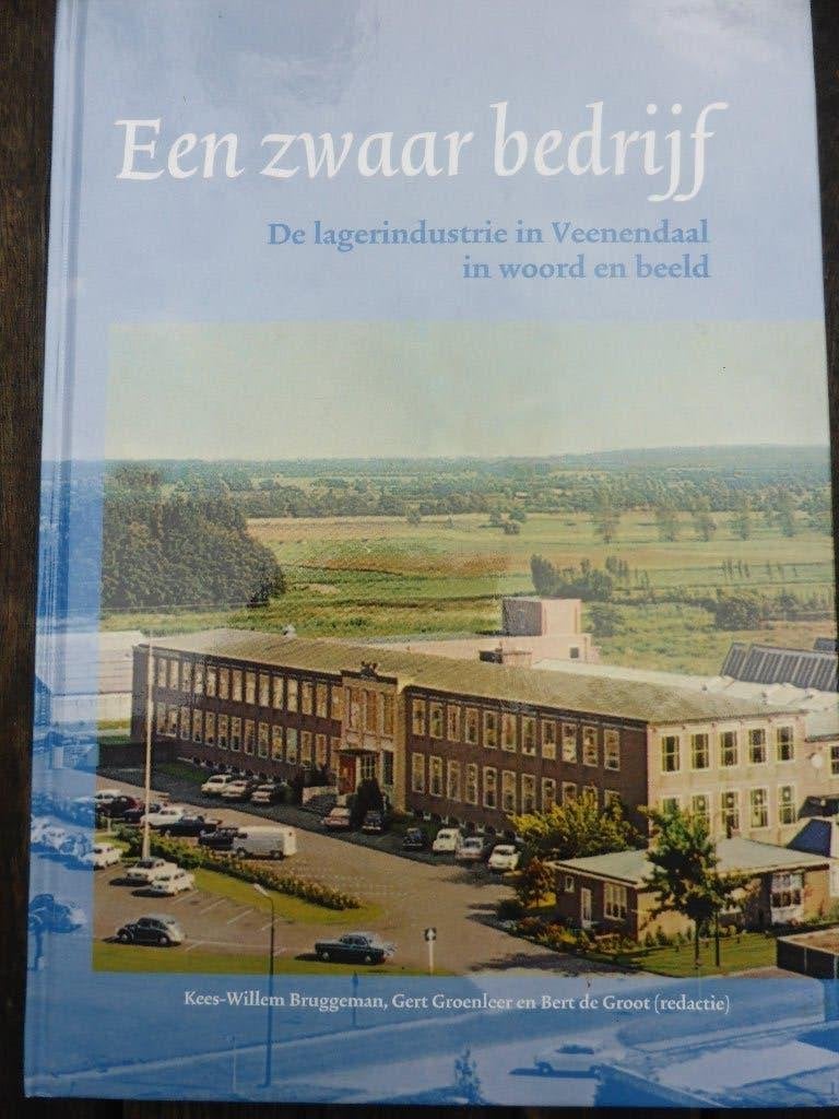 Een zwaar bedrijf - De lagerindustrie, Boeken, Ophalen of Verzenden, Zo goed als nieuw