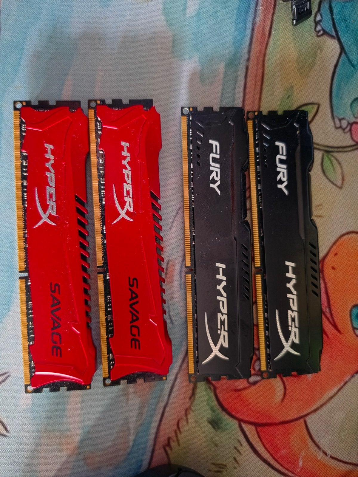 HyperX DDR RAM Geheugen - 2x Savage, 2x Fury, Computers en Software, RAM geheugen, Gebruikt, Server, 8 GB, DDR3