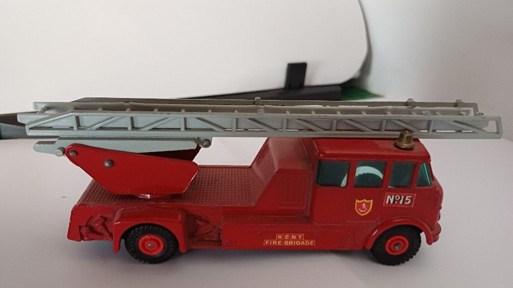 Modelauto 1 : 50, Ophalen of Verzenden, Nieuw, Bus of Vrachtwagen, Matchbox