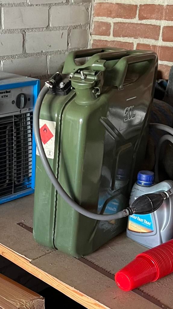 Jerrycan tank voor buitenboordmotor, Watersport en Boten, Ophalen of Verzenden, Motor en Techniek