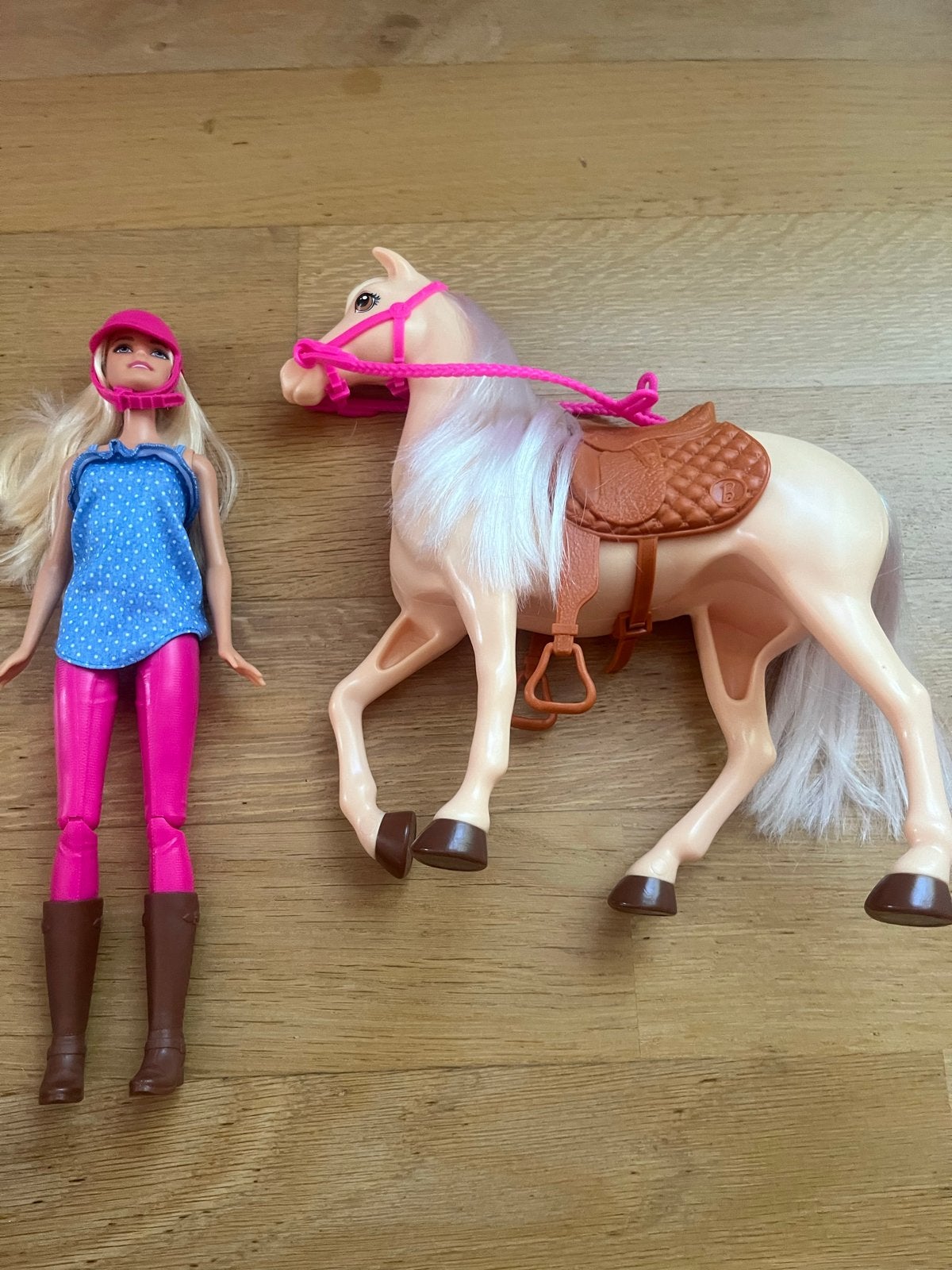 Barbie met paard - Zo goed als nieuw 5,50, Ophalen of Verzenden, Zo goed als nieuw, Barbie