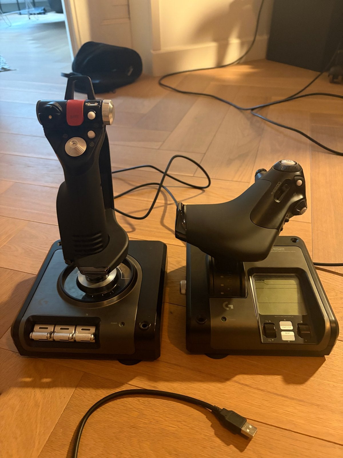 Logitech X52 Professional HOTAS Flight Stick & Throttle, Gebruikt, Ophalen of Verzenden, PC, Logitech