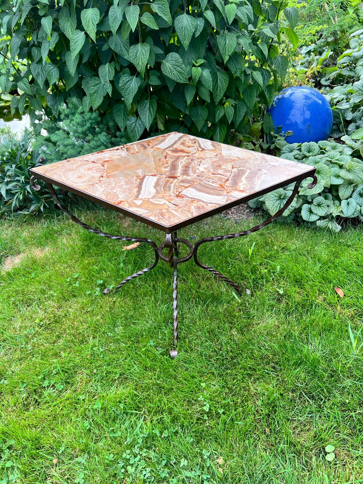 Vintage Bijzettafel met Onyx Blad en Smeedijzeren Onderstel, Gebruikt, Metaal of Aluminium, Vierkant, 55 tot 75 cm
