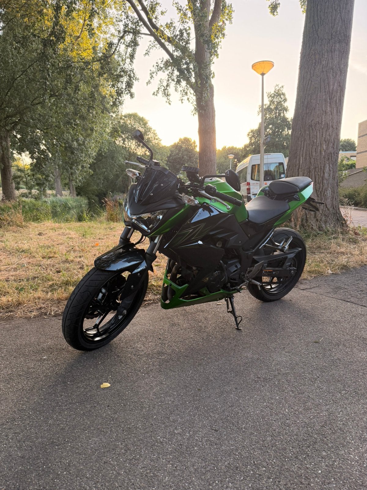 Kawasaki Z300 - A2/A Rijbewijs - Akrapovic Uitlaat, 2 cilinders, Sportuitlaat, Gebruikt, Particulier