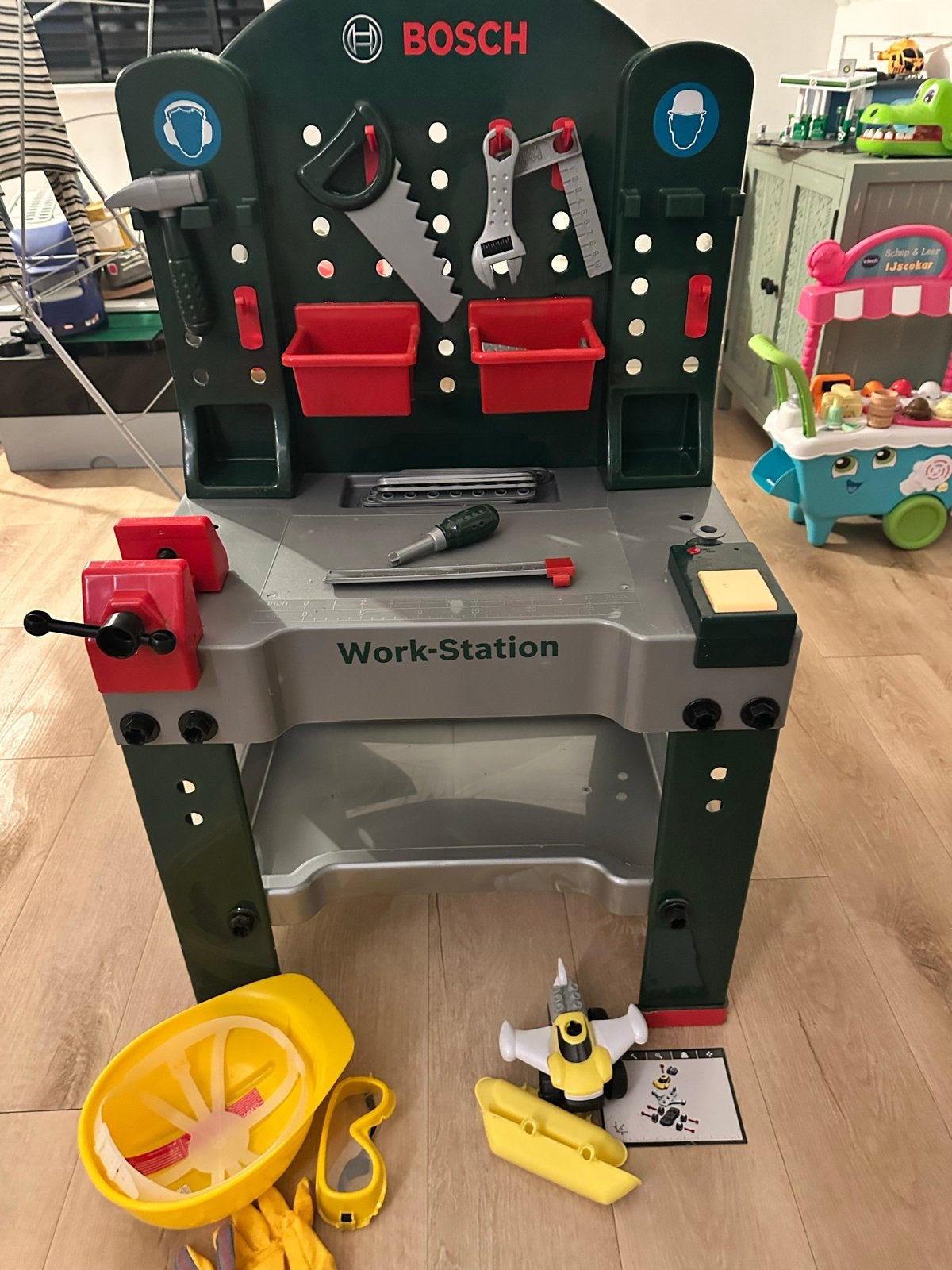 Bosch Work-Station speelgoed werkbank met accessoires, Kinderen en Baby's, Ophalen, Gebruikt, Jongen of Meisje