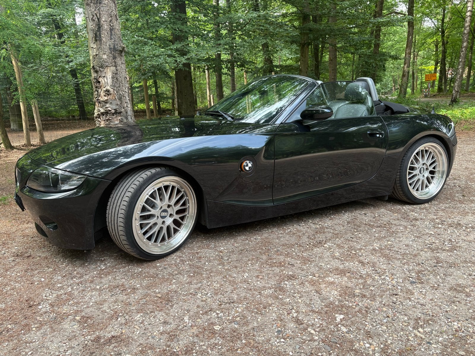 BMW Z4 2.2I roadster 2004 Zwart, Auto's, BMW, 2171 cc, Cabriolet, Zwart, Handgeschakeld
