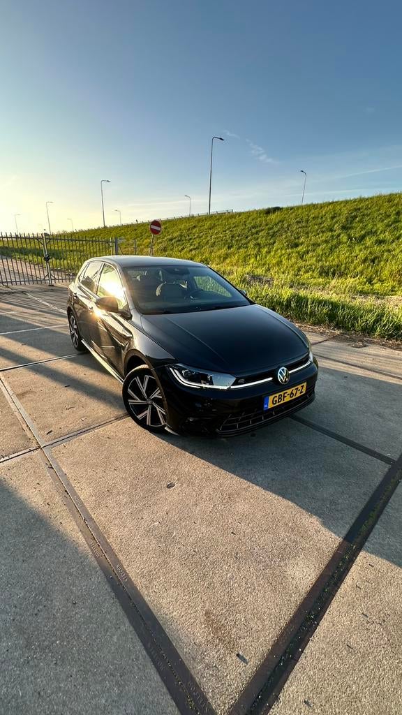 Volkswagen Polo 1.0 TSI 95pk Dsg-7 2022 Zwart, Stof, Zwart, Particulier, Geïmporteerd