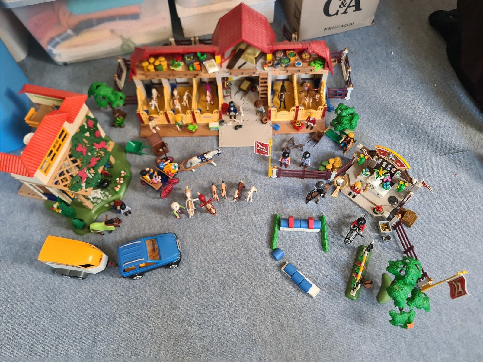 Grote Playmobil set: Paardenstal, huis en diverse accessoire, Ophalen of Verzenden, Gebruikt
