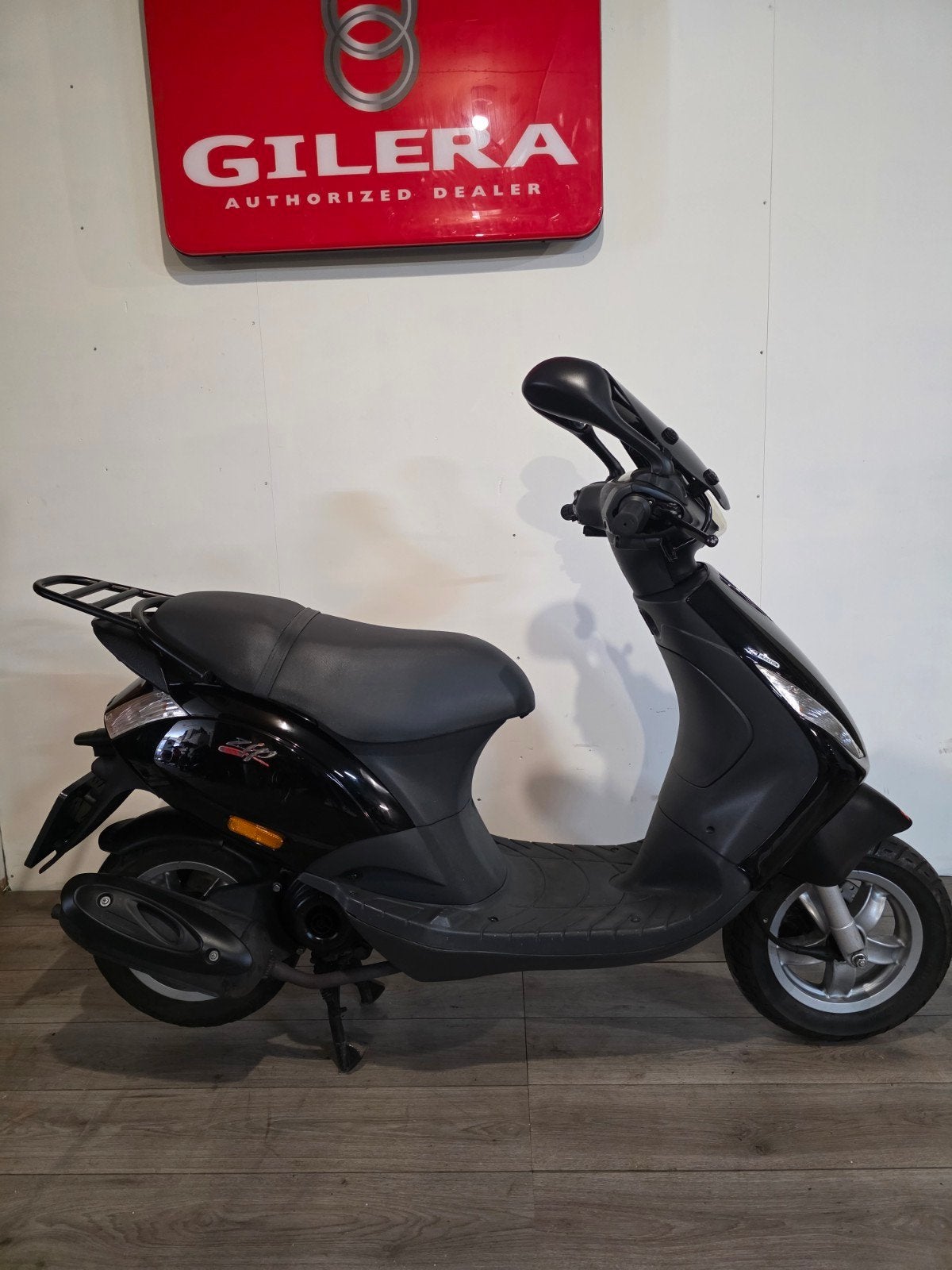 piaggio zip M25 100cc 4takt A1 kenteken 8700 km, Zip, Ophalen of Verzenden, Zo goed als nieuw, Benzine