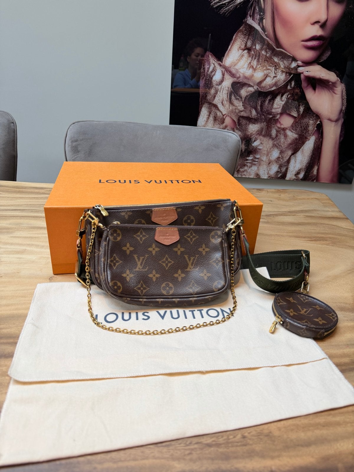 Louis Vuitton Multi Pochette met Groene Band, Ophalen of Verzenden, Zo goed als nieuw, Bruin, Schoudertasje