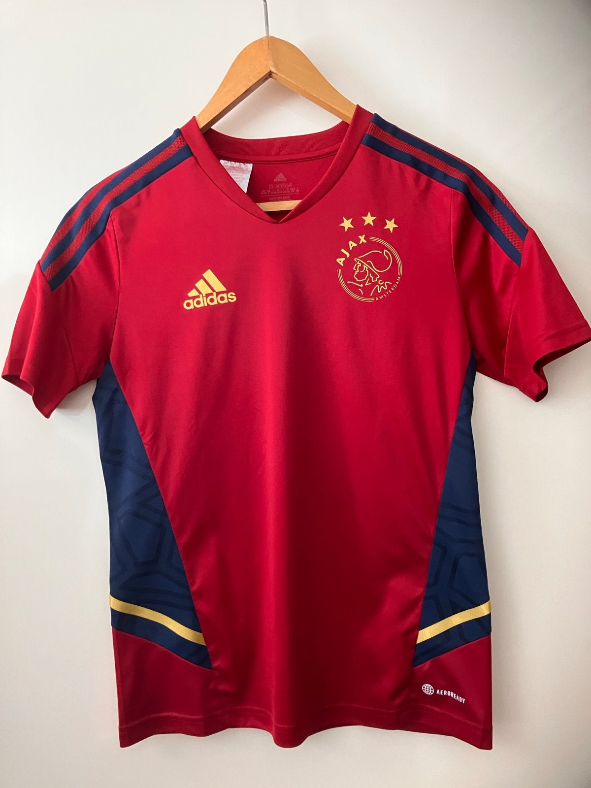 Ajax trainingsshirt en broekje 2023/2024 - Maat 164, Overige maten, Ophalen of Verzenden, Zo goed als nieuw, Voetbal