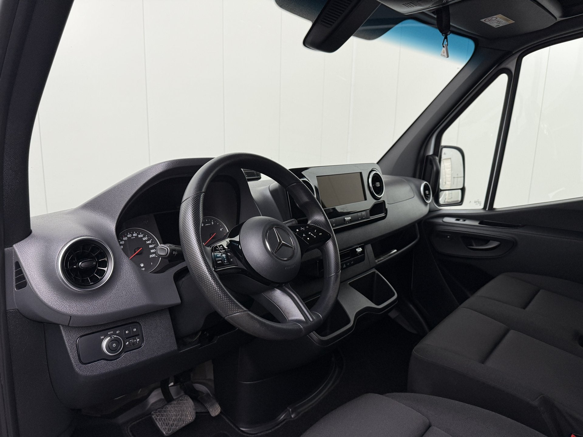 Mercedes-Benz Sprinter 317CDI Automaat L2H2 | 10" Navigatie+, Automaat, Gebruikt, 4 cilinders, 2000 kg