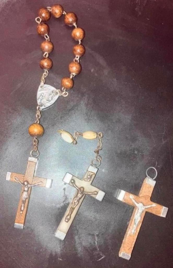 5 mooie kruisjes/ hangertjes, in 1 koop, Ophalen of Verzenden