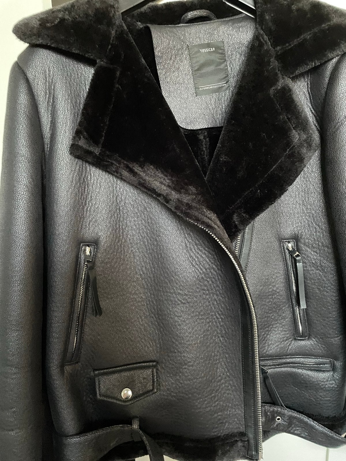 Vessica Zwart Leren Bikerjack met Bontvoeringmaat 46, Kleding | Dames, Ophalen, Maat 46/48 (XL) of groter, Nieuw, Yessica