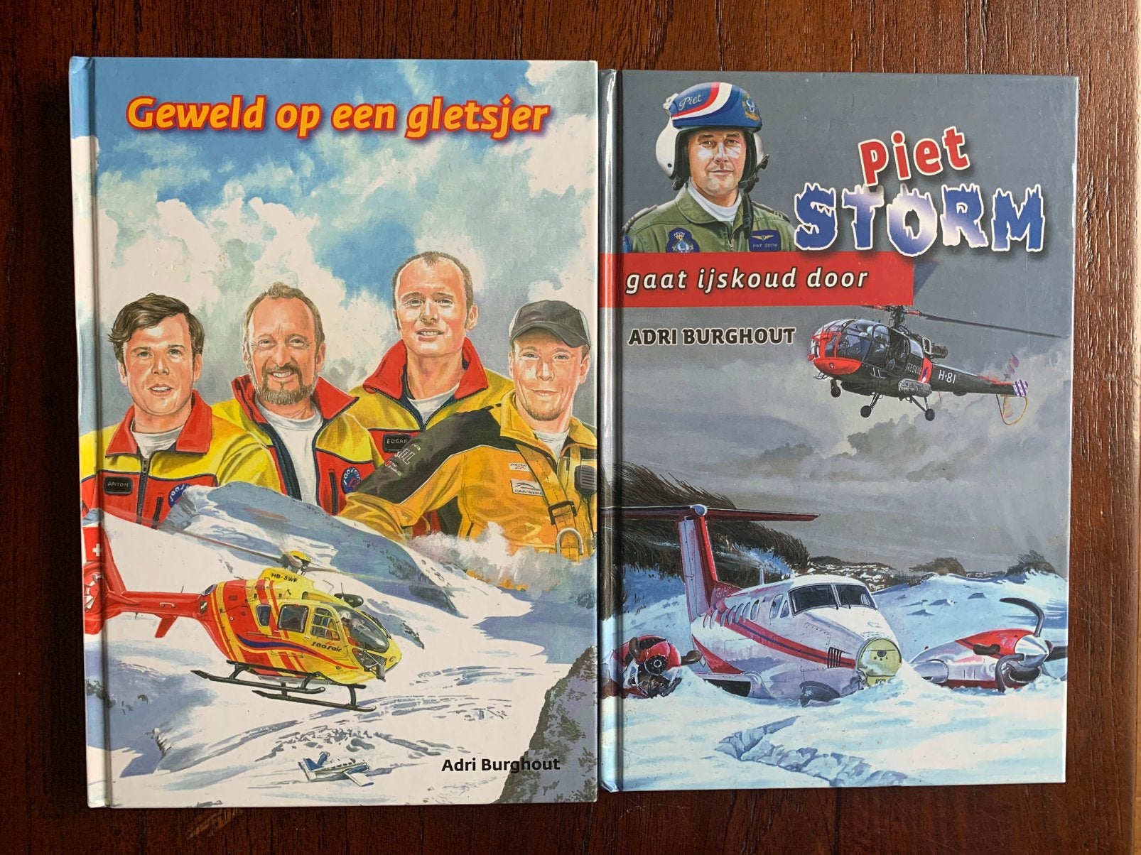Adri Burghout Geweld op een gletsjer Piet Storm gaat ijskoud, Ophalen of Verzenden, Gelezen