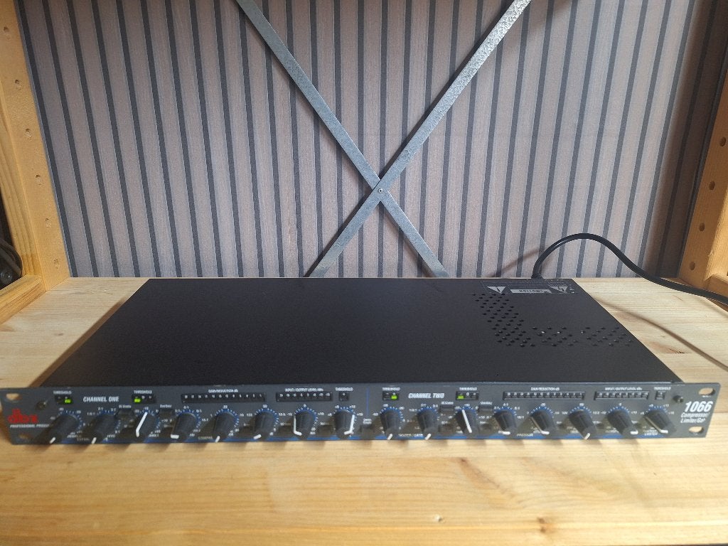 DBX 1066 compressor, Ophalen of Verzenden, Zo goed als nieuw, Compressor