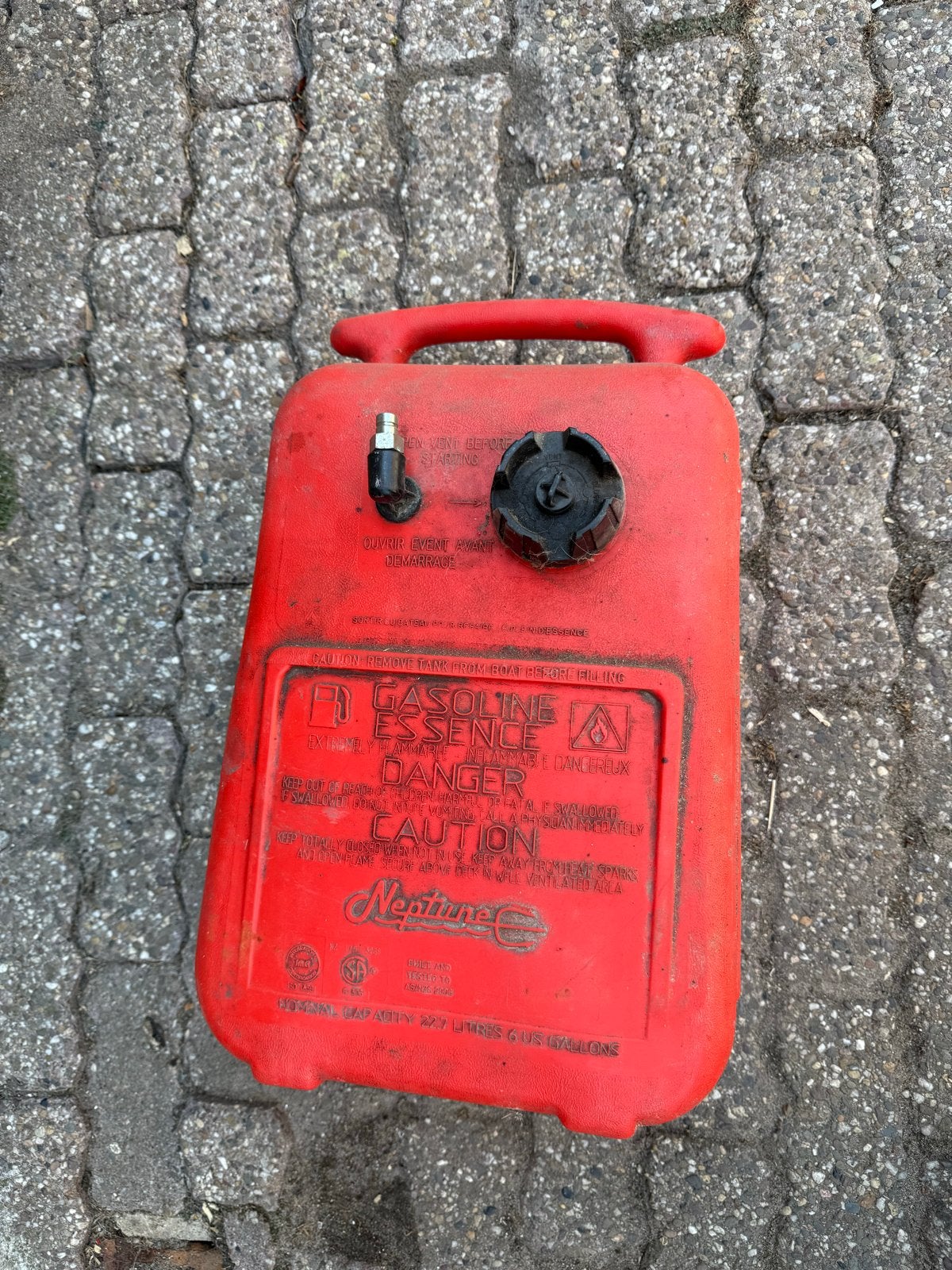 Neptune 22.7L Brandstoftank met Suzuki connector, Ophalen, Gebruikt, Motor en Techniek