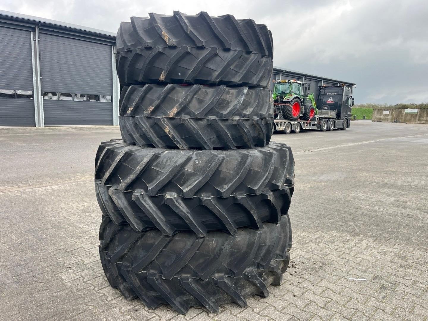 Trellenborg 480/65- R 28- 600/65- R 38 WG4556, Overige merken