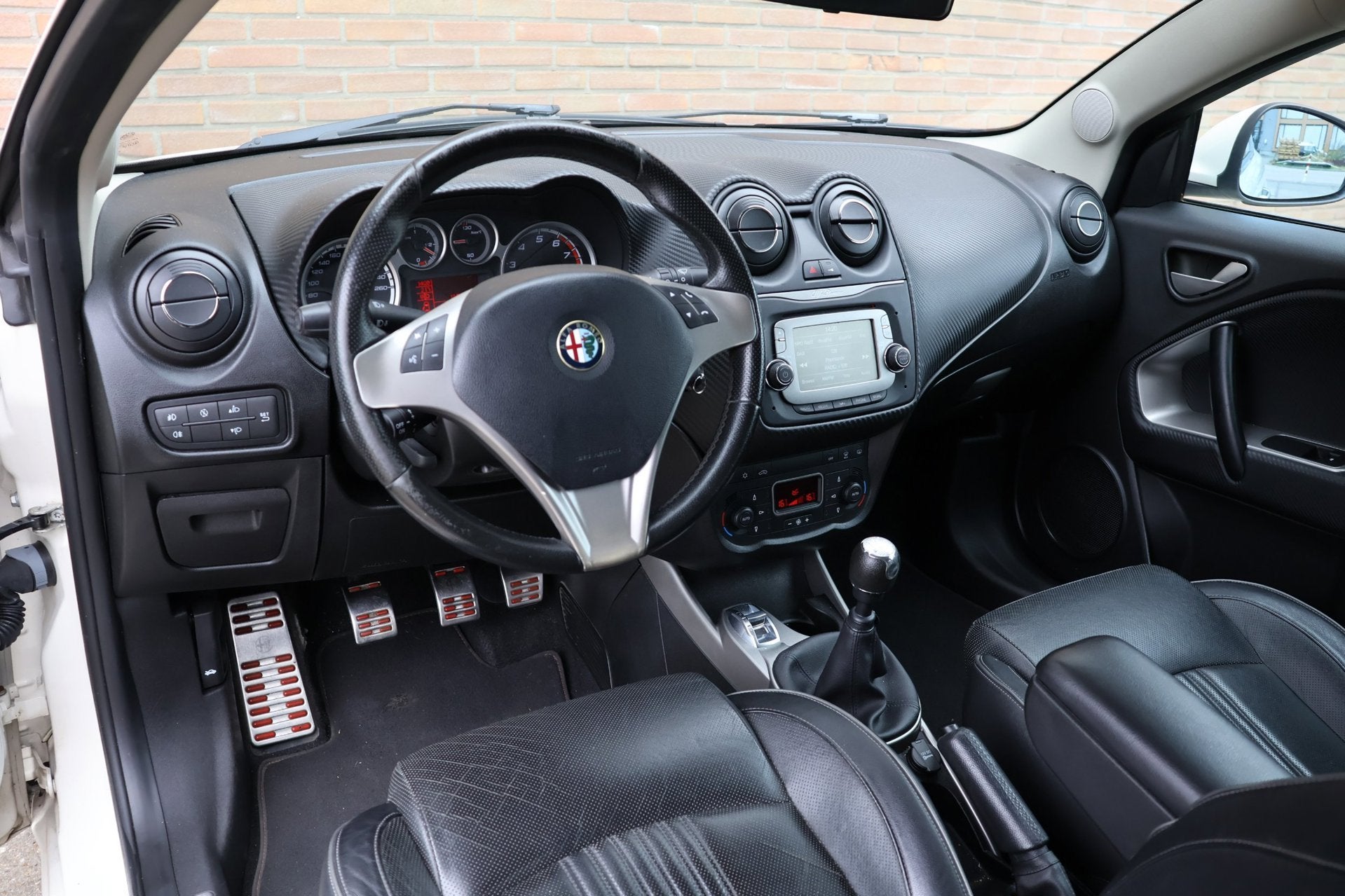 Alfa Romeo MiTo 0.9 TwinAir Distinctive |Leder|Climate|Cruis, Voorwielaandrijving, Gebruikt, Handgeschakeld, Onderhoudsboekje