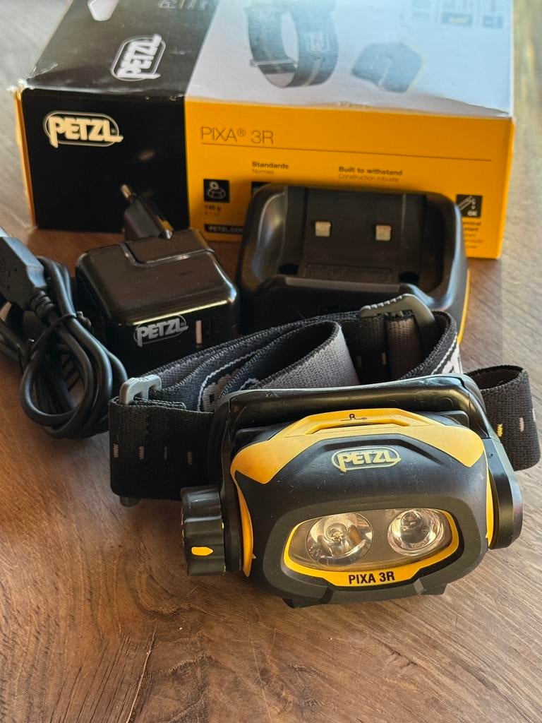 Petzl Pixa 3R, Ophalen, Zo goed als nieuw, Accu