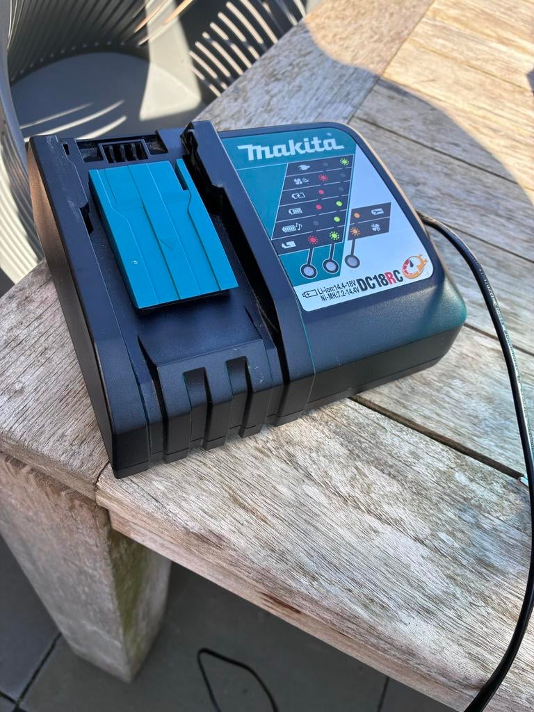Makita DC18RC Oplader voor Li-ion accu's, Ophalen of Verzenden, Zo goed als nieuw