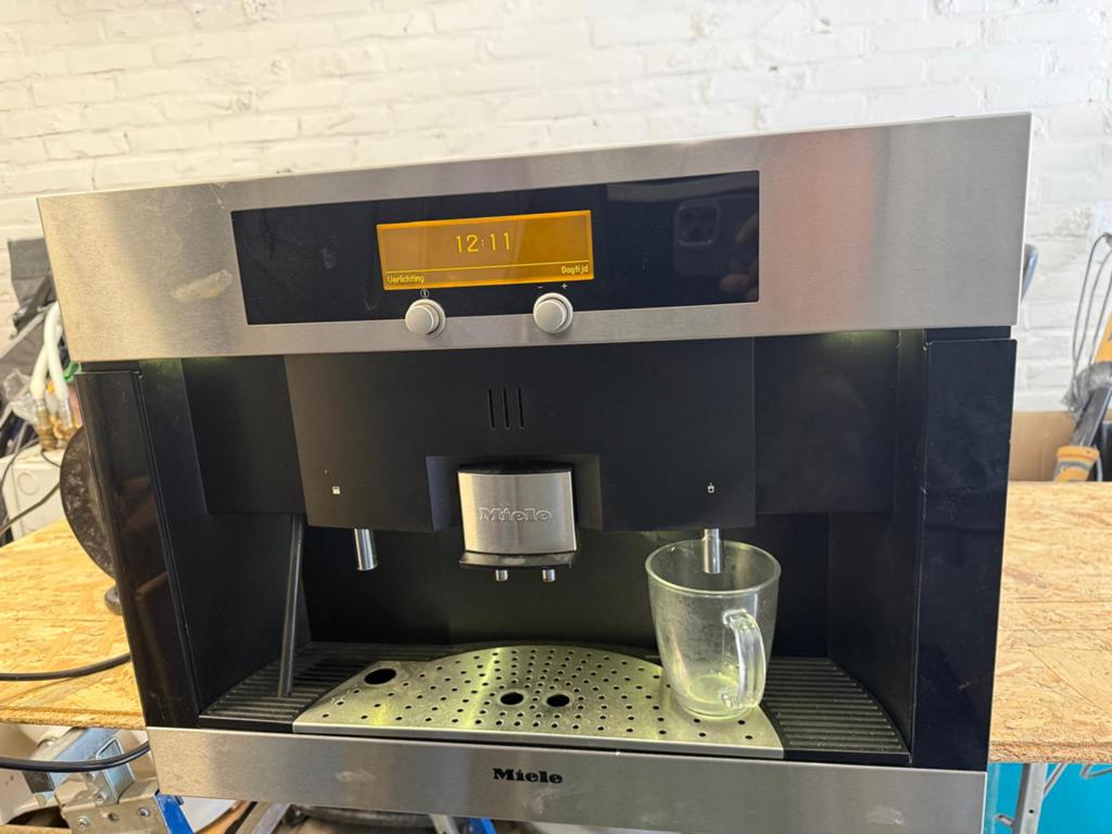 Miele inbouw koffiemachine - Espresso apparaat, Gebruikt, Espresso apparaat, 10 kopjes of meer, Koffiebonen