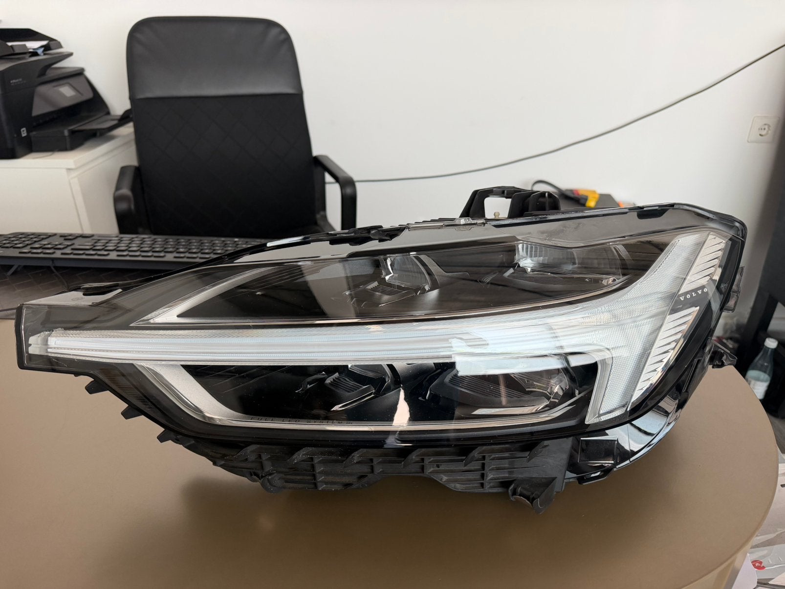 Volvo xc60 Facelift koplamp Full Led LHD links 32133548, Ophalen of Verzenden, Gebruikt, Volvo