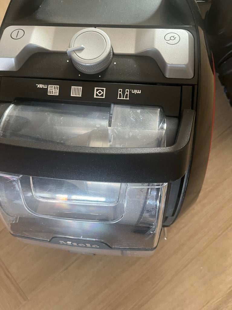 Miele Boost CX1 125 Edition stofzuiger - Werkt perfect!, Ophalen of Verzenden, Zo goed als nieuw, Reservoir