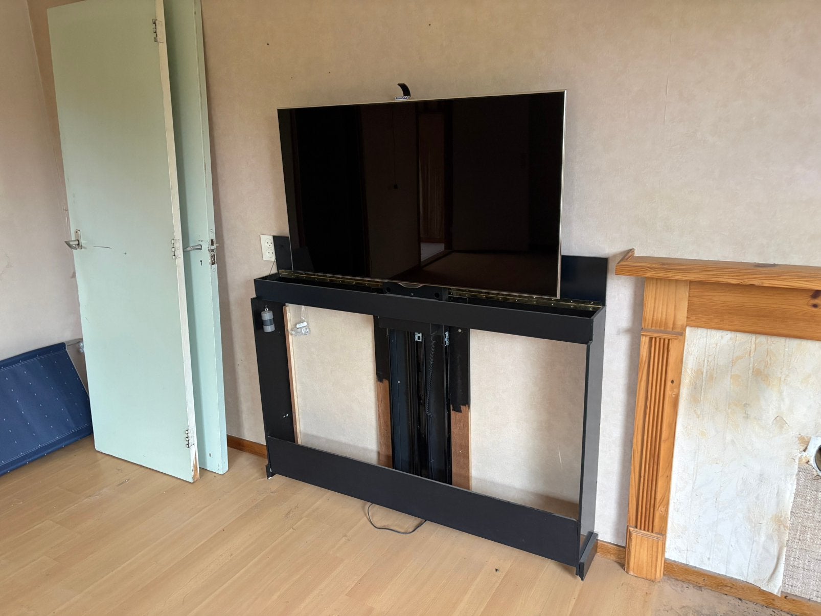 TV LIFT plus samsung tv series 8 smart tv maat ca 103x59, Ophalen, 50 Hz, 80 tot 100 cm, Samsung