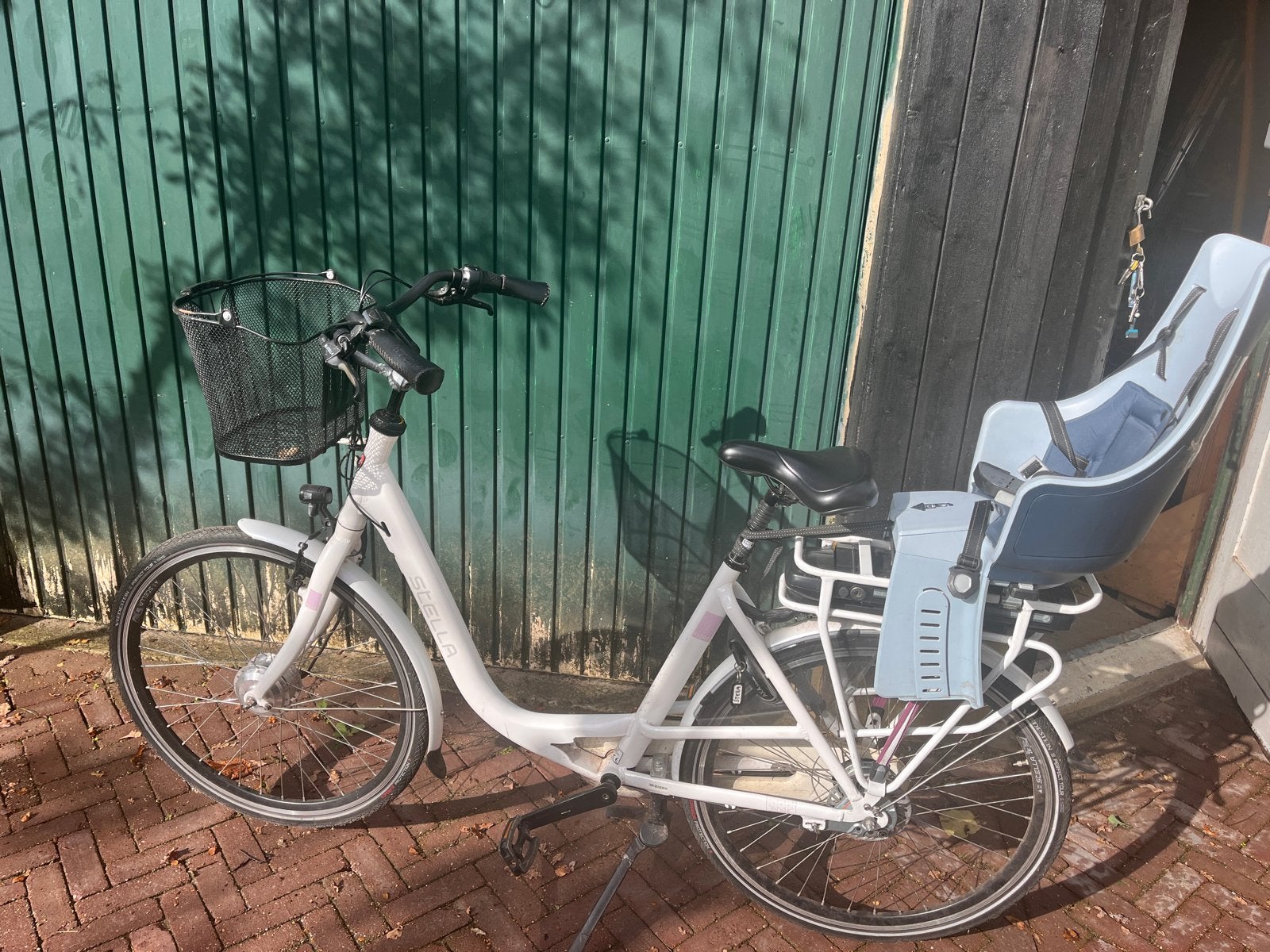 Fijne mamafiets met dubbele standaard en stuurslot, 51 tot 55 cm, Ophalen, Gebruikt, Overige merken