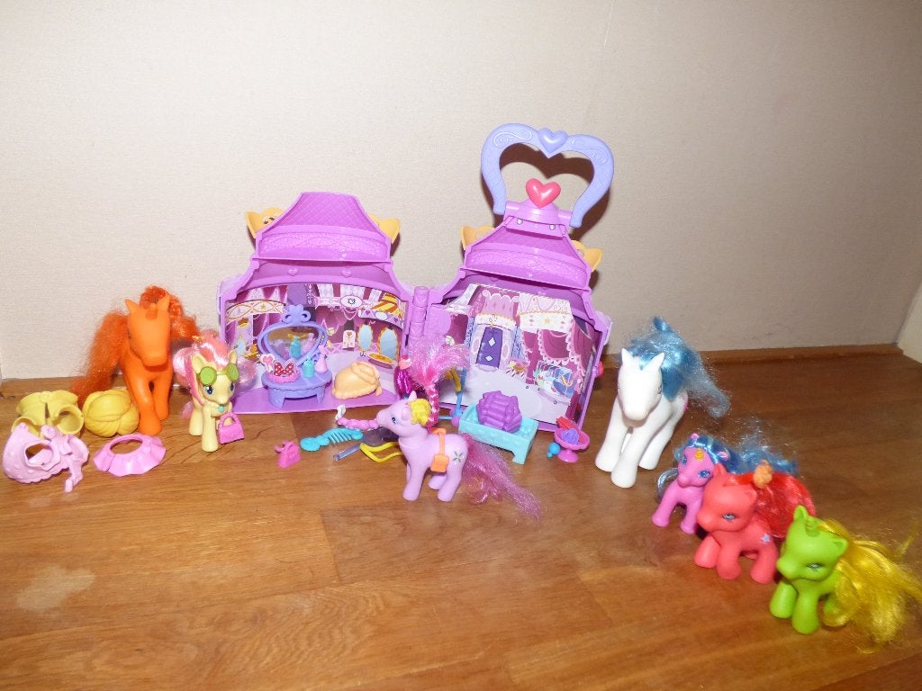 Leuke winkel en welness van My Little Pony + 7 leuke pony's, Ophalen of Verzenden, Gebruikt