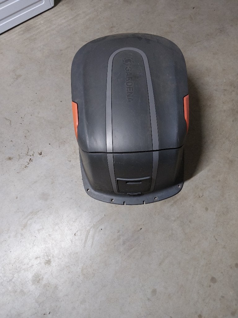 gardena garage robotmaaier, Ophalen, Zo goed als nieuw, Minder dan 20 cm