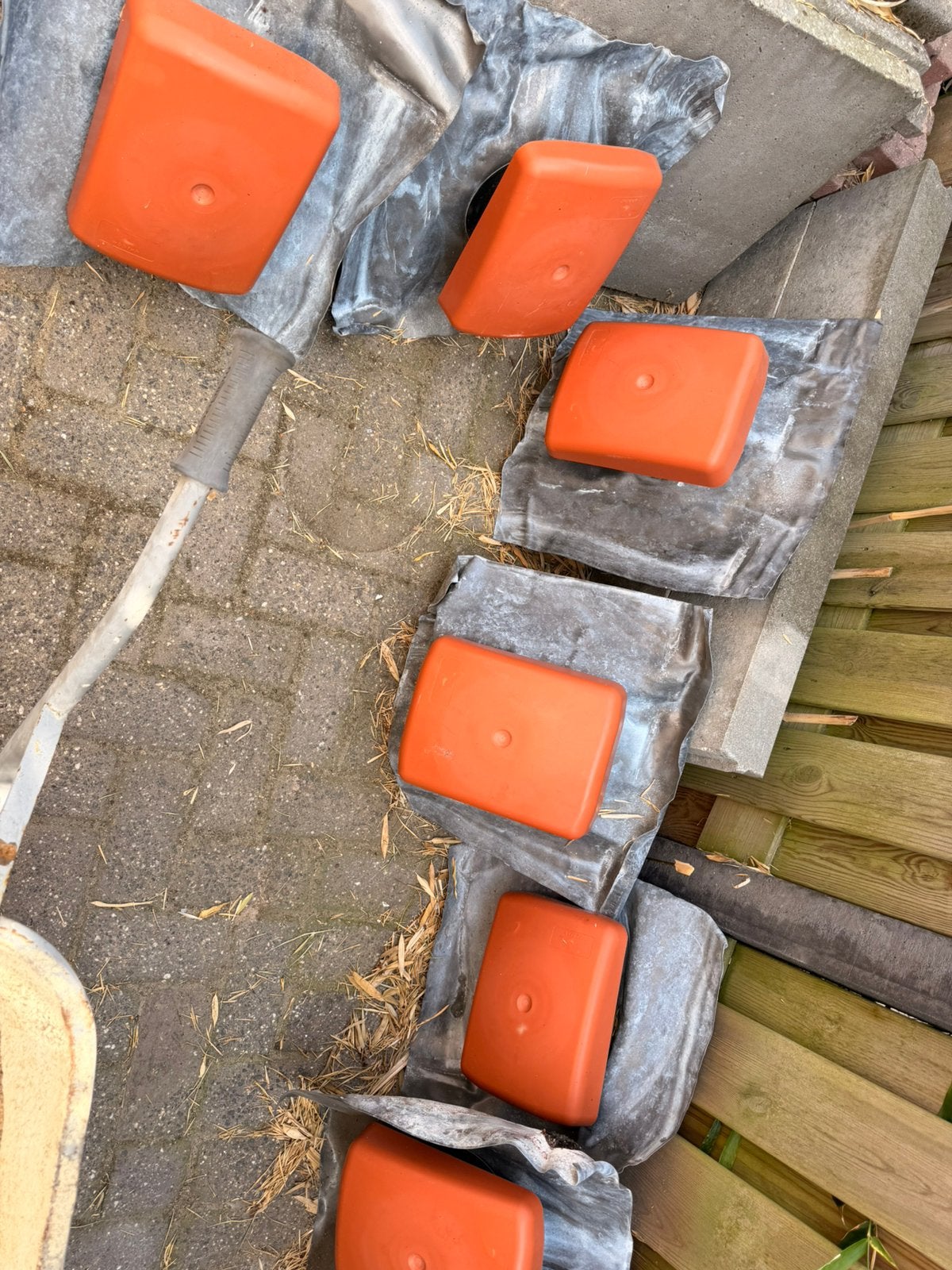Ventilatiepan oranje 160mm, Doe-het-zelf en Verbouw, Dakpannen en Dakbedekking, Kunststof, Gebruikt, Overige kleuren, Verzenden