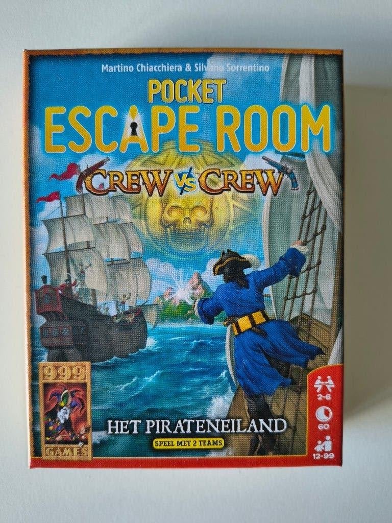 Pocket Escape Room: Crew vs Crew, Hobby en Vrije tijd, Gezelschapsspellen | Bordspellen, Ophalen of Verzenden, Zo goed als nieuw