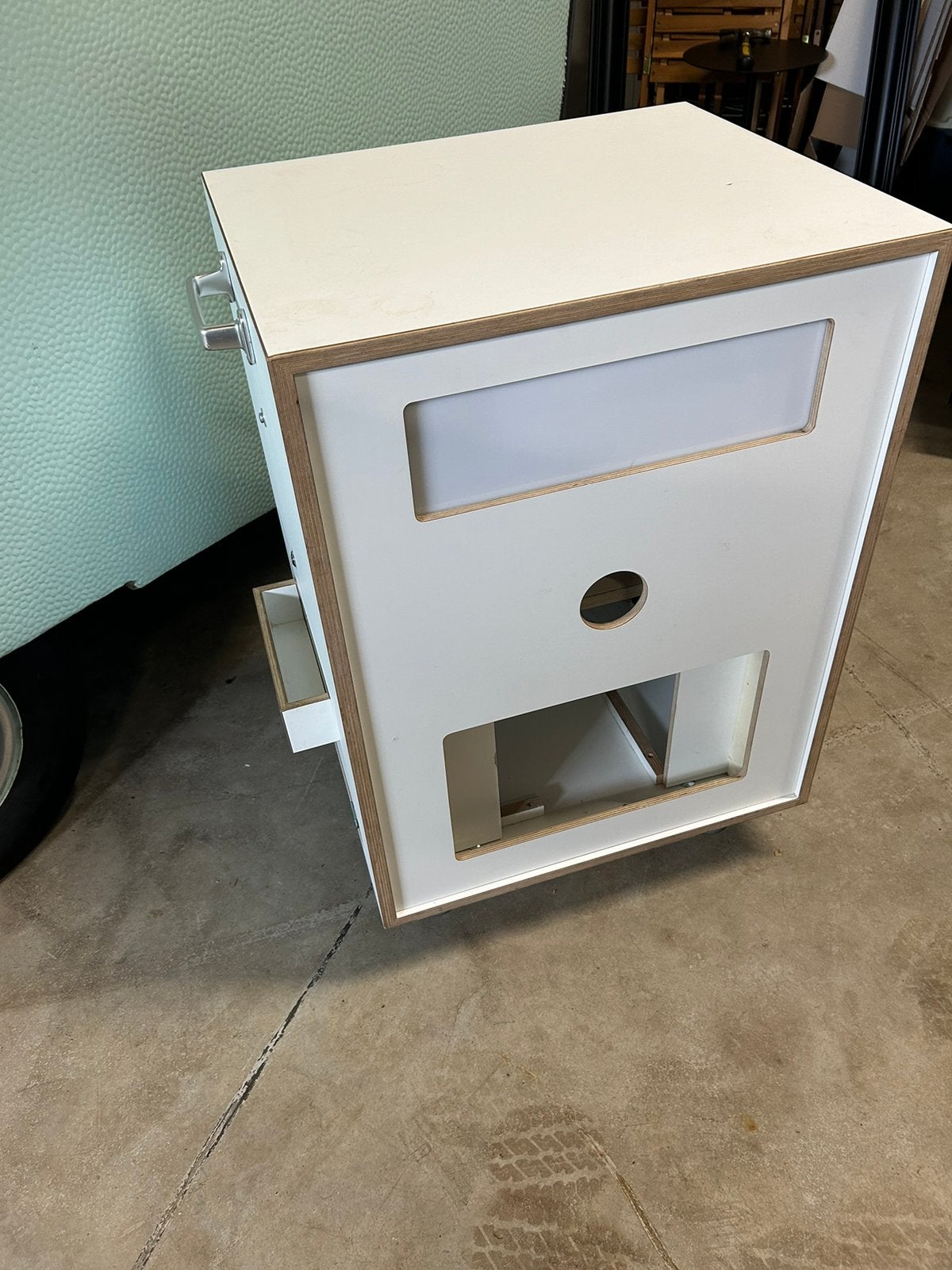 Lege photobooth behuizing met alu poten, Ophalen, Gebruikt