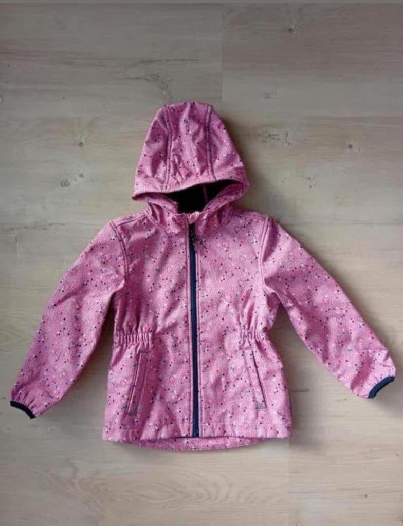 Softshell jas maat 116 roze met hartjes, Kinderen en Baby's, Kinderkleding | Maat 116, Gebruikt, Meisje, Ophalen of Verzenden