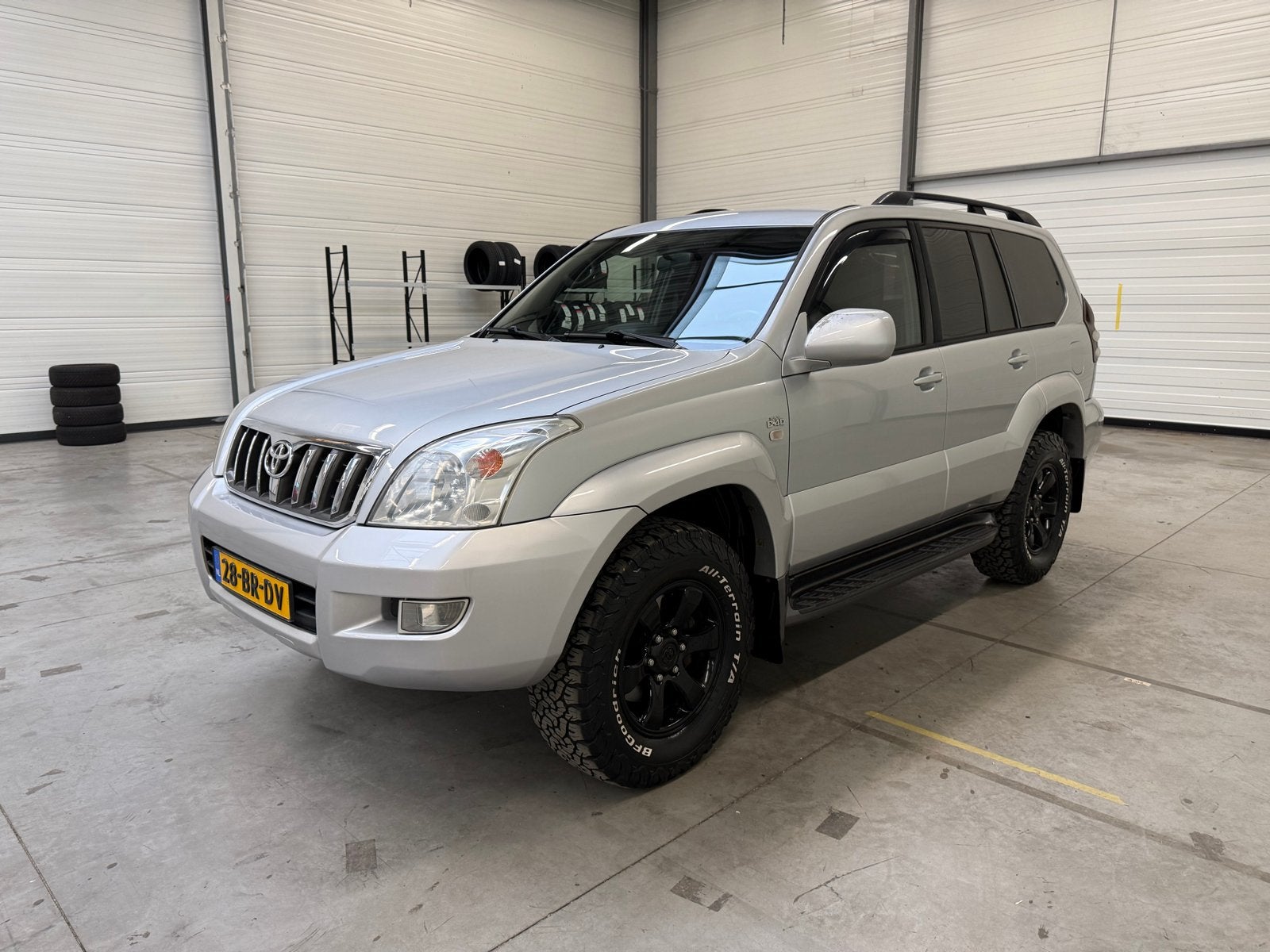 Toyota Land Cruiser 3.0 D-4d 5D VX SRB AUT 2004, Automaat, Stof, 4 cilinders, 163 pk