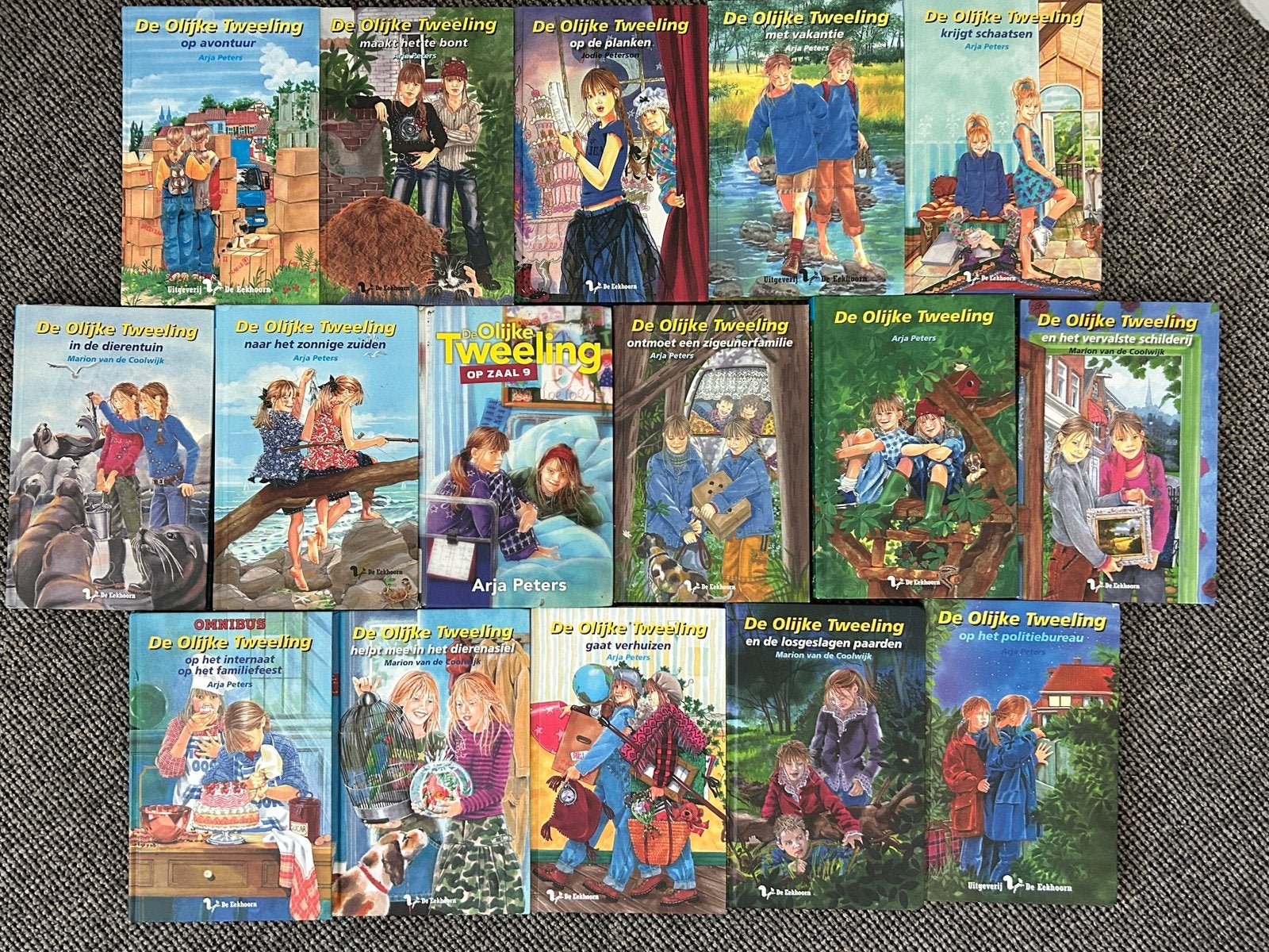 Olijke tweeling boeken 16 stuks, Boeken, Ophalen of Verzenden, Zo goed als nieuw, Fictie algemeen