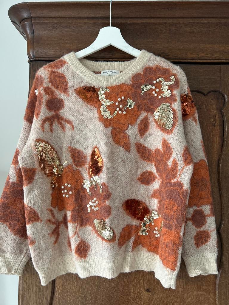 Mooie trui met bloemen en pailletten, Ophalen of Verzenden, Zo goed als nieuw, Maat 38/40 (M), Beige