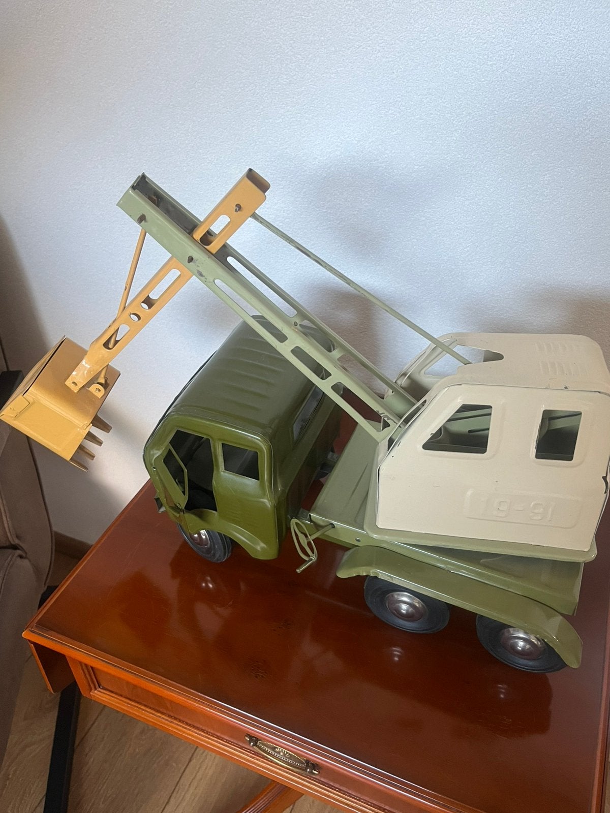 Ussr kraanwagen in zeer goede staat., Antiek en Kunst, Antiek | Speelgoed, Ophalen