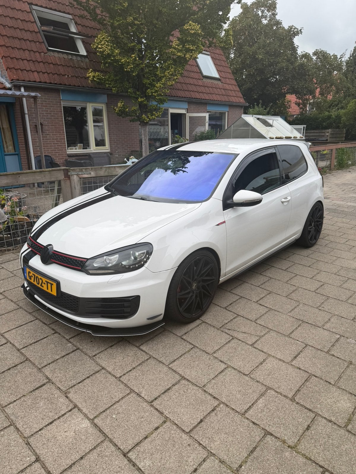 Volkswagen Golf 2.0 GTI 155KW DSG 2010 Wit stage 2 300hp, Auto's, Volkswagen, 4 cilinders, Wit, 14 km/l, 1314 kg