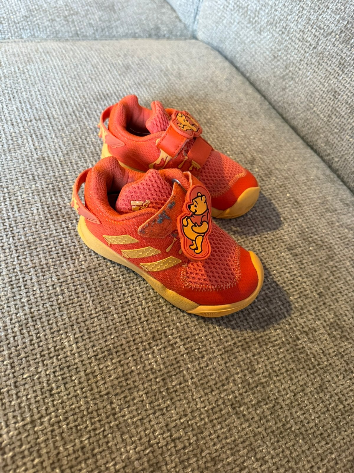 Adidas Winnie the Pooh maat 24, Ophalen of Verzenden, Zo goed als nieuw, Jongetje of Meisje, Schoentjes